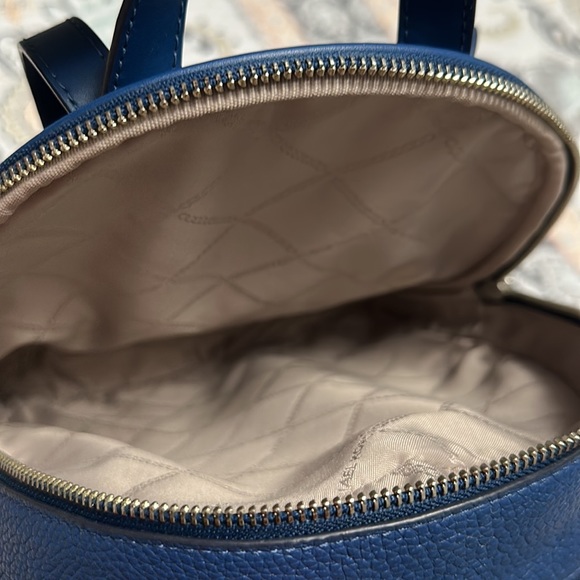 Pre-loved Michael Kors Brooklyn Medium Pebbled Leather Backpack - Picture 5 of 9